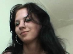 Raven doll shakes ass and lapdance on large dick
