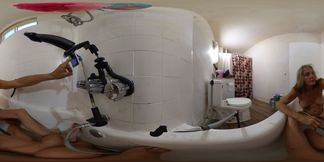Lizzy Yum VR september 2025 Dilating #4