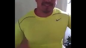 Profe de la Uni me muestra su paquete