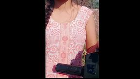 Desi randi ko sadak se utha kar choda