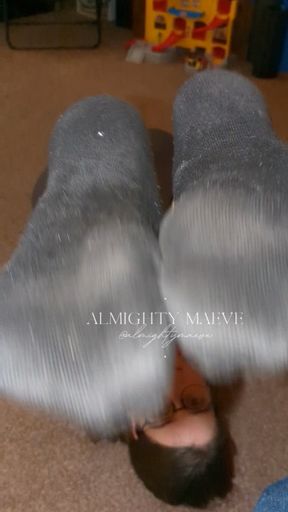 Legs up ✨ socks off! Watch my size 13 feet from so many fun angles 🔥