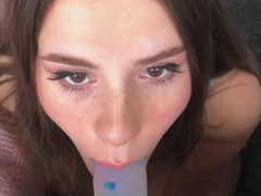 Amateur brunette double toying on webcam