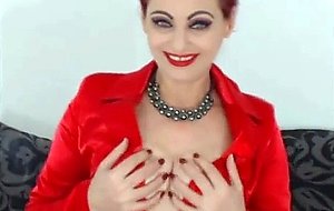 Readhead milf mastrubates on