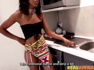 Real hood babe banged in the kitchen by BBC