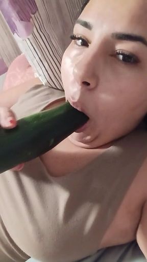 Hotwife Suck Cukkini for Other Boy