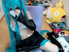 Miku Hatsune a chating and playing 130625