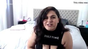 Fat Girl Toying Her Own Ass And Pussy On Webcam