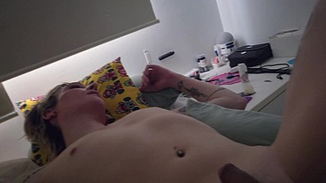 Shemale fucks me bareback at home, amateur Tranny on guy at the bedroom, watch this cute femboy take it all inside him