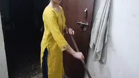 Step sister ko kapde utaar ke choda