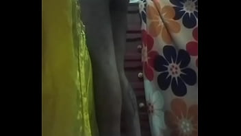 Alondra Mariin les muestra su cuerpo