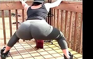 Chyna Hall's Super Booty Twerk - OMG!
