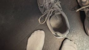 My sexy sweaty feet for you after gym Meine sexy verschwitzten Füße für dich nach dem Gym
