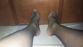 masturbate con mis pies en medias de femboy