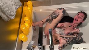 All-Natural Tattooed Nympho in the Bath with Mag Numb