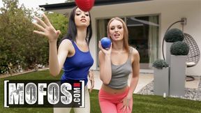 Amateur scene with vicious Daisy Stone and Scarlett Bloom from Mofos