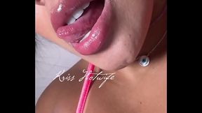 Me olhando assim com boquinha de pidona me diz oq vc faria