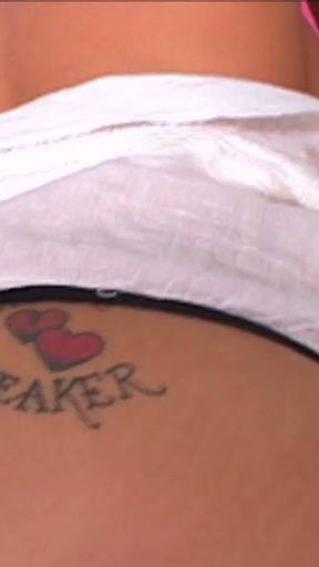 New York whore Richelle Ryan wants you to see her squirting   Clip 1