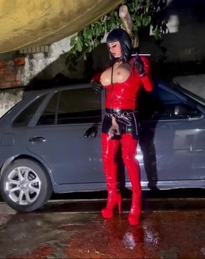 This smoking bitch loves danger -120vs