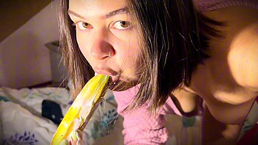 Kinky Mary Stuffs a Banana in Her Ass and Eats Strawberries Off the Cream