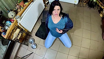 Cameltoe MILF Twerks in Jeans Blowjob and Cum on Puffy Jacket