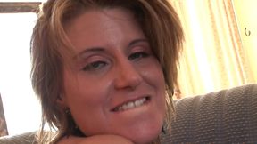 Sexy blonde cougar needs her stepdaughters bf cock
