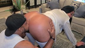 bigtre gives kailani kai a big treat!