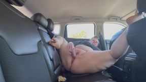 BBW squirting in her jeep