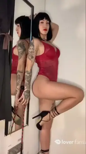 Una extensión del vídeo de regalo para fans: https://loverfans.com/posts/512573 , con una SORPRESA final muy HUMEDA💦💦, 7 minutos de vídeo muy fetichista y donde deberás seguir todos mis pasos. Ven a…