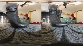 3DVR180 ERER boots dominate little Jamie