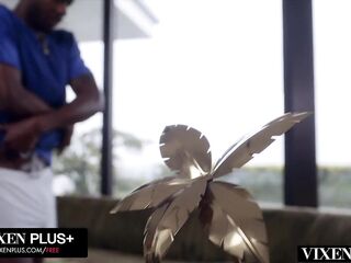 MILFY Housewife Kianna likes to ride BBC