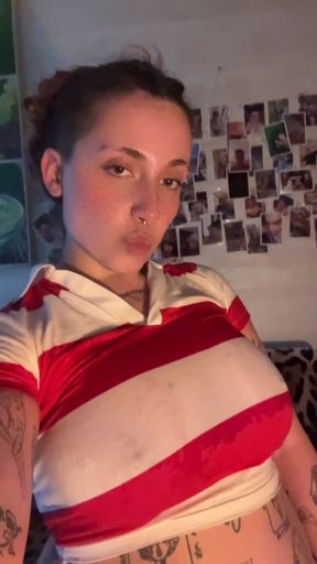 Wet wet, my shirt stuck