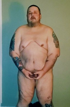 Showing off my superchubby body and ass