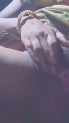 Masturbate bhabhi kar rahi hai bye fingers rj nisha   Clip 1