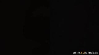 Queen Of Thrones: Part 1 (A XXX Parody) - Brazzers