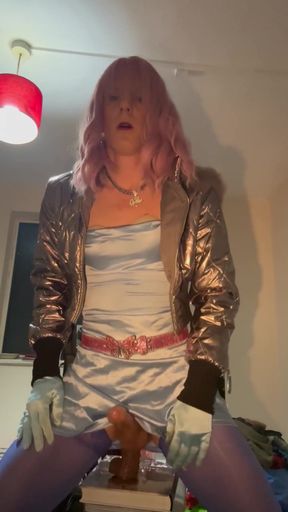 Jess Silk Rides Her Dildo