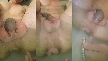 Hydromasturbation of the anal rose