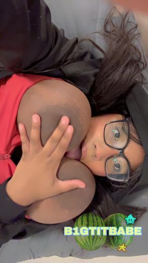 Sucking Tits wit One Hand + Kissing