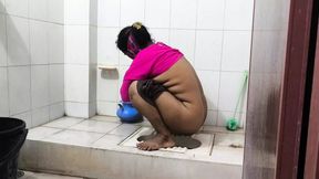 I see my aunty going to the bathroom and I started fucking her ass