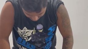 DANIEL SITTING DOM AND MUSCLES SHOW