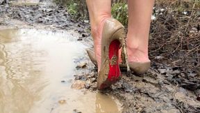 Loubouitn so Kate 120 wrecked, Loubouitn ruined in mud, broken high heels, high heels in mud, Louboutin broken heels, high heels destruction, ruined Louboutin, muddy Louboutin