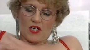 Blonde mature lady wants to have wicked threesome in the gyno's office