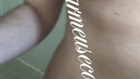 go a la douche tu viens m’aider