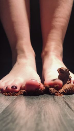 Barefeet Cupcake Smash