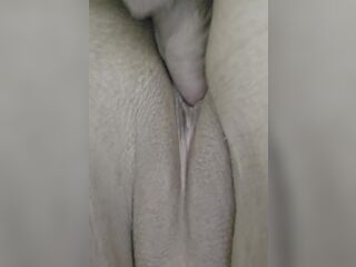 Me vengo dentro de ella