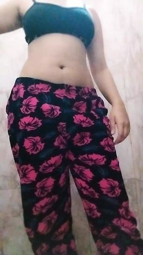 Riya fuck by her step brother hot desi indian girl form Punjab