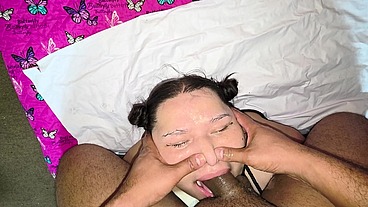 Did you know you can nose fuck? Yes, it's possible! He does it until he cums inside and the semen comes out of my mouth.