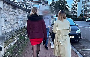 Jacquieetmicheltv, kelly and pam throw themselves into the unknown