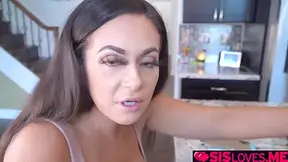 Johnny Uses His Fingers To Entertain Her Stepsister Kik