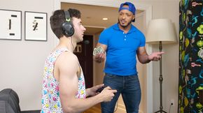 Gamer Twink Uses Tight Ass To Tip Delivery Driver