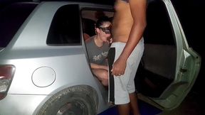 casada gostosa se acabou na piroca preta sem camisinha no carro em local publico deserto